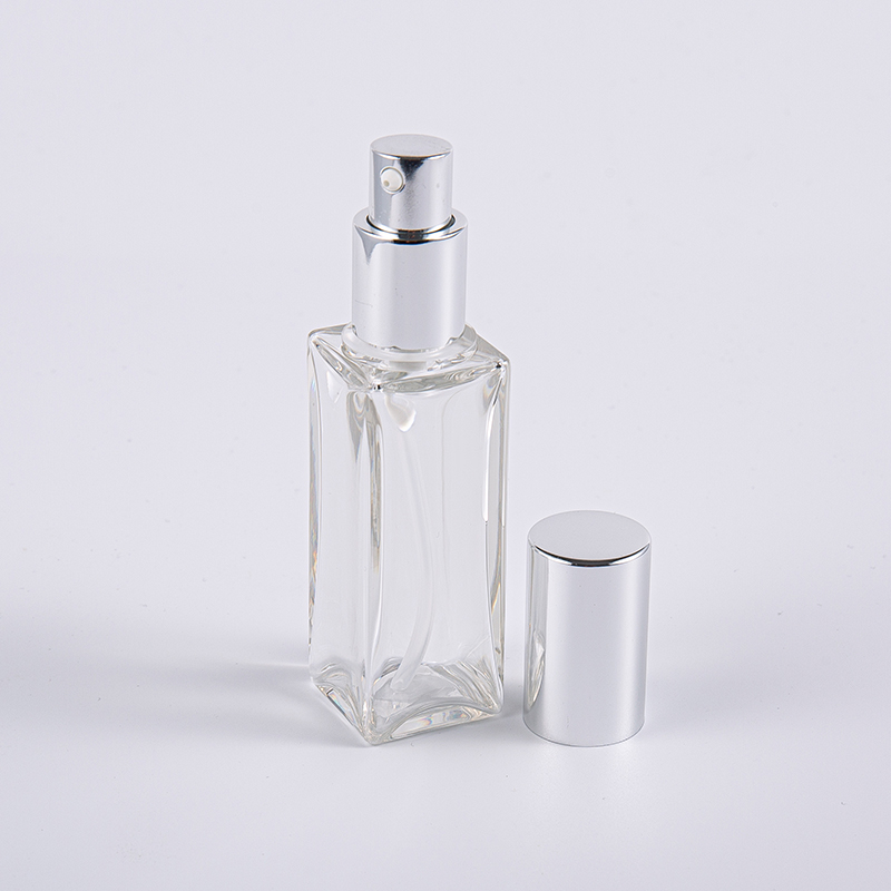 Matkakäyttöön käytettävä kasvovoide 30 ml PETG Square Lotion -pullo Matkakäyttöön käytettävä kasvovoide 30 ml PETG Square Lotion -pullo