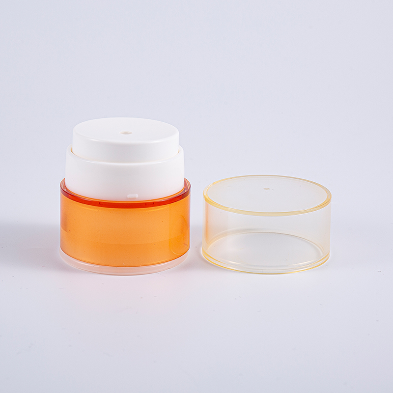 Uudelleen täytettävä 50 ml:n sisäventtiilipussi Vacuum Cream Jar